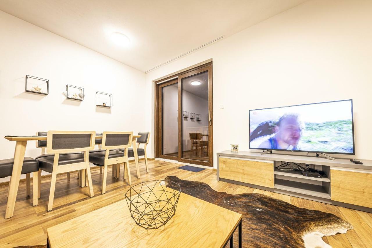 Apartmanovy Dom Poludnica - Chopok Juh Tale Buitenkant foto