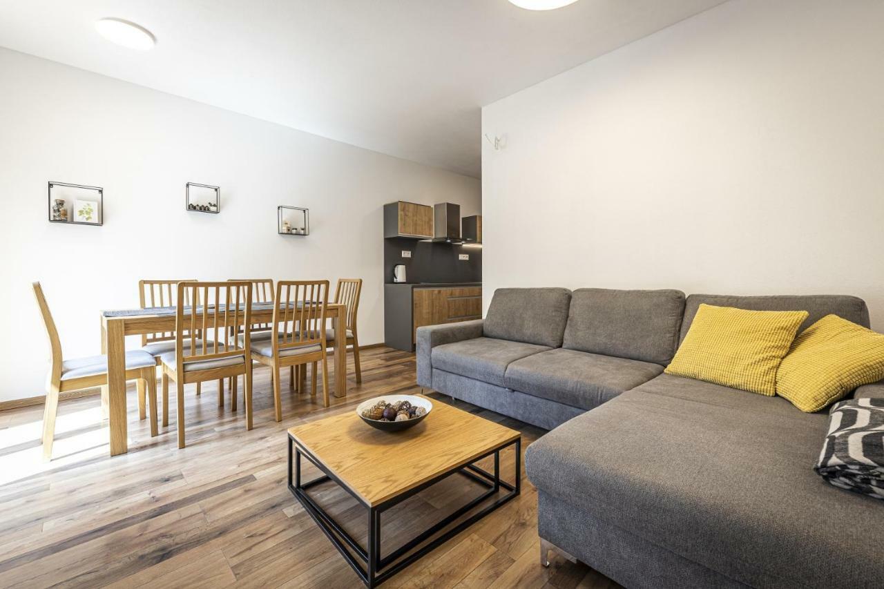 Apartmanovy Dom Poludnica - Chopok Juh Tale Buitenkant foto